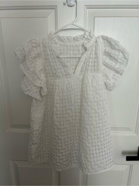 SHEIN White Squee Ruffle Sleeve Blouse